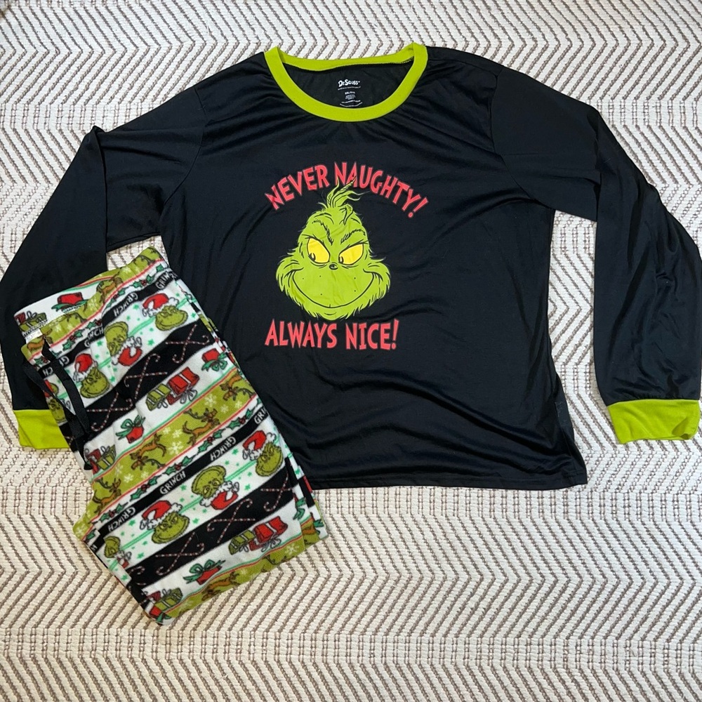 Dr Seuss The Grinch Holiday Family Pajamas Set Women’s Size 2XL